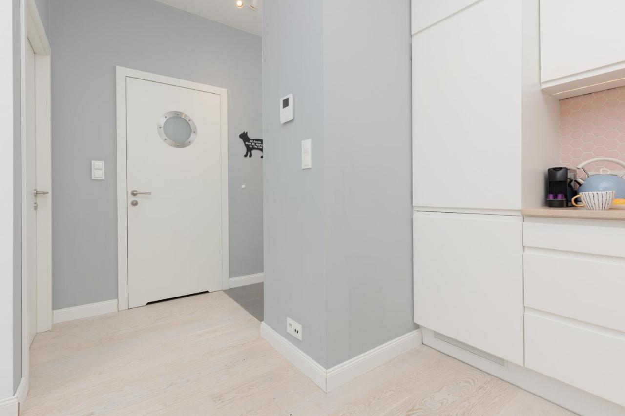 Sarmacka Apartment With Balcony Warsaw Wilanow By Noclegi Renters Exterior photo